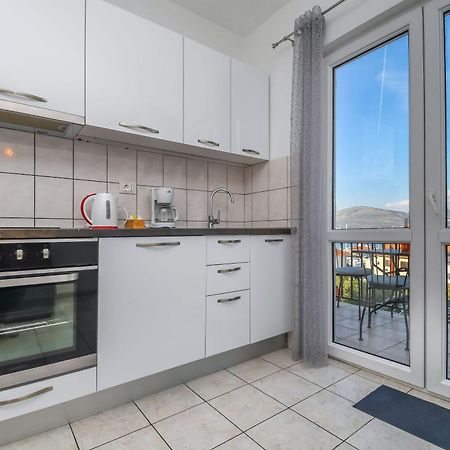 Apartment Mara Trogir Eksteriør bilde