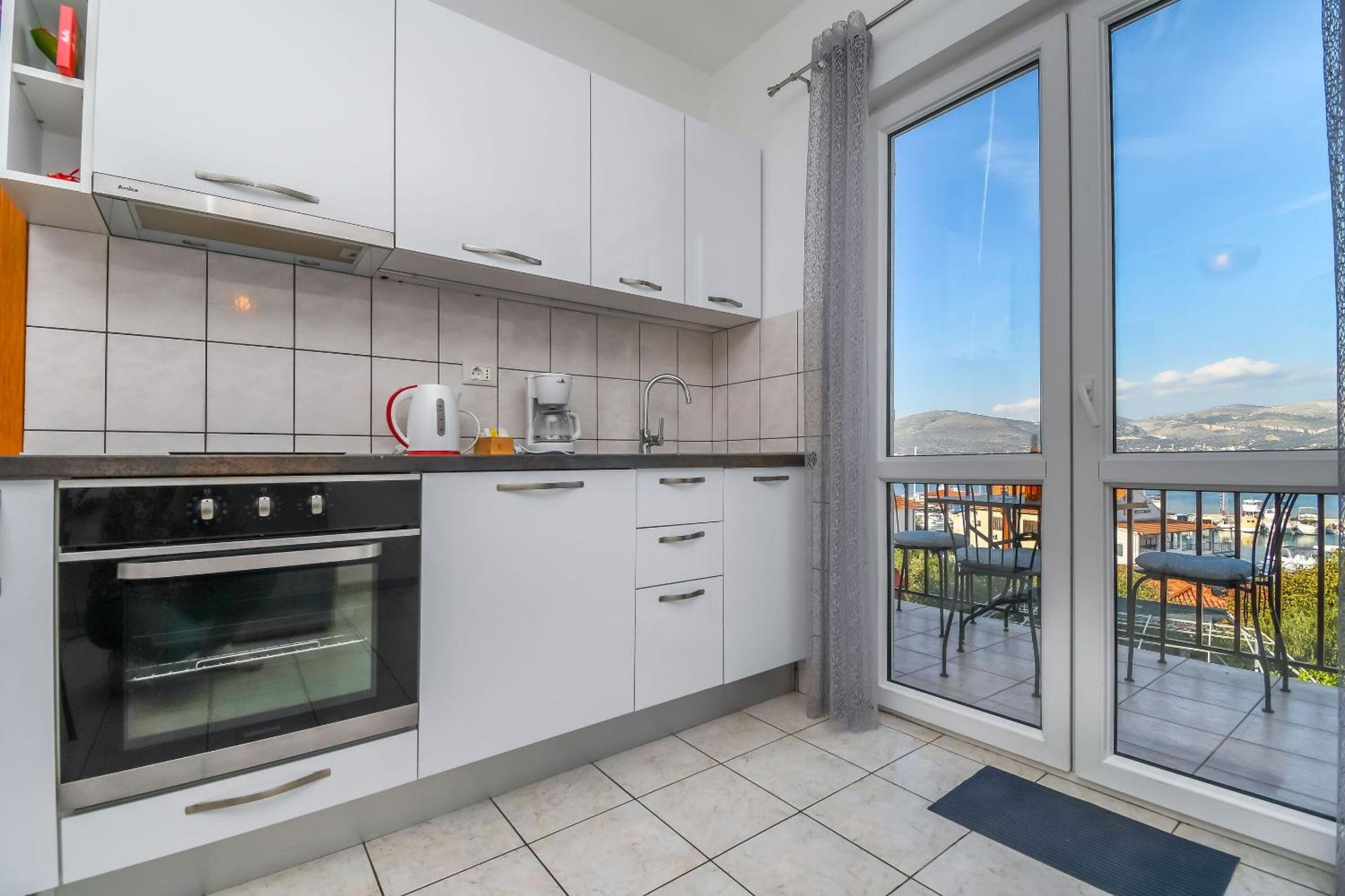 Apartment Mara Trogir Eksteriør bilde