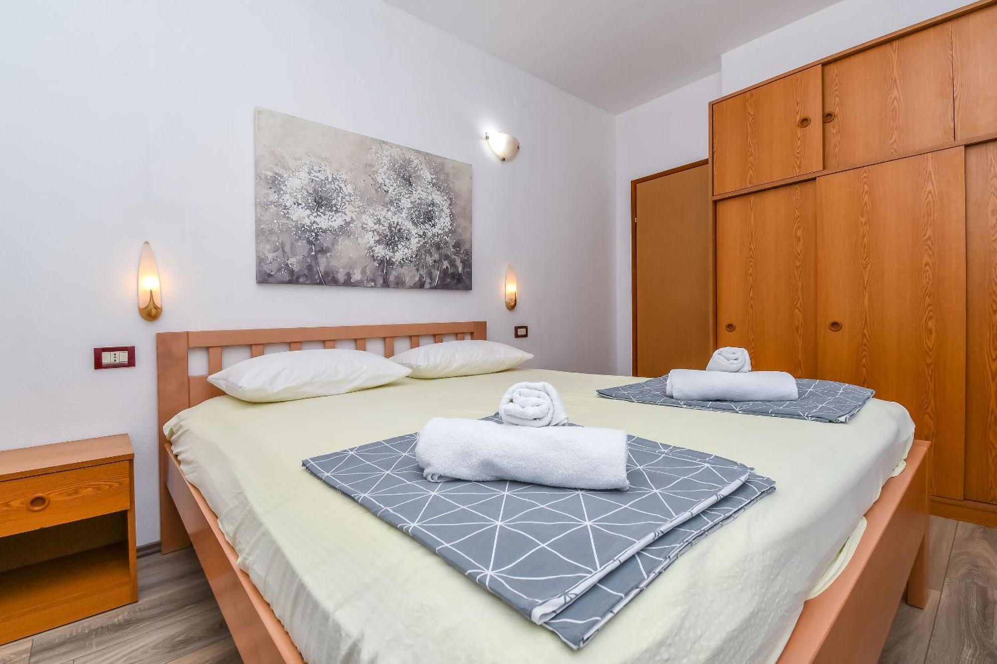 Apartment Mara Trogir Eksteriør bilde