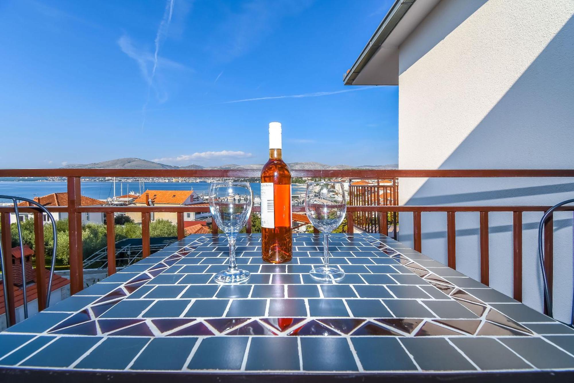 Apartment Mara Trogir Eksteriør bilde