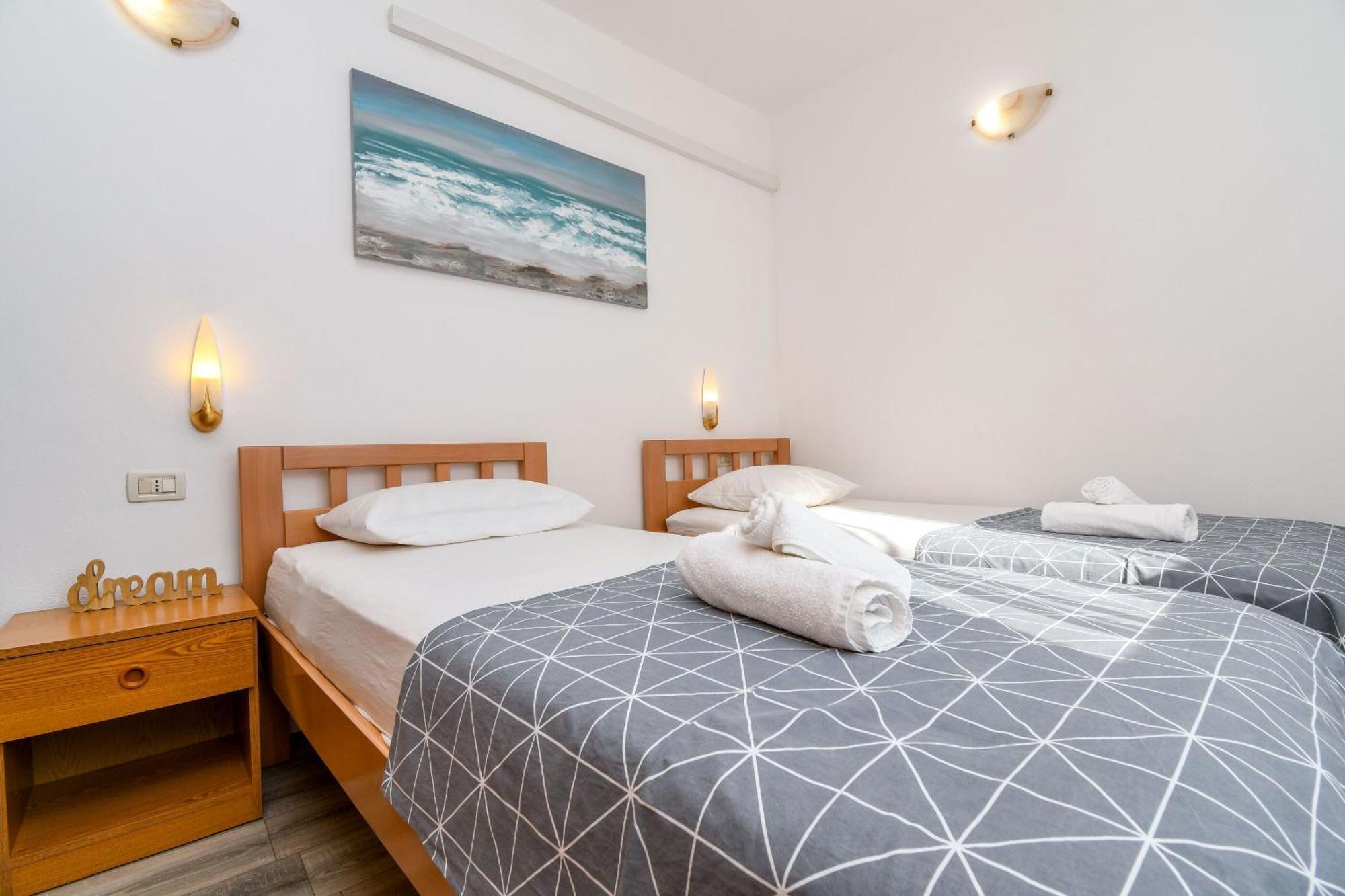 Apartment Mara Trogir Eksteriør bilde