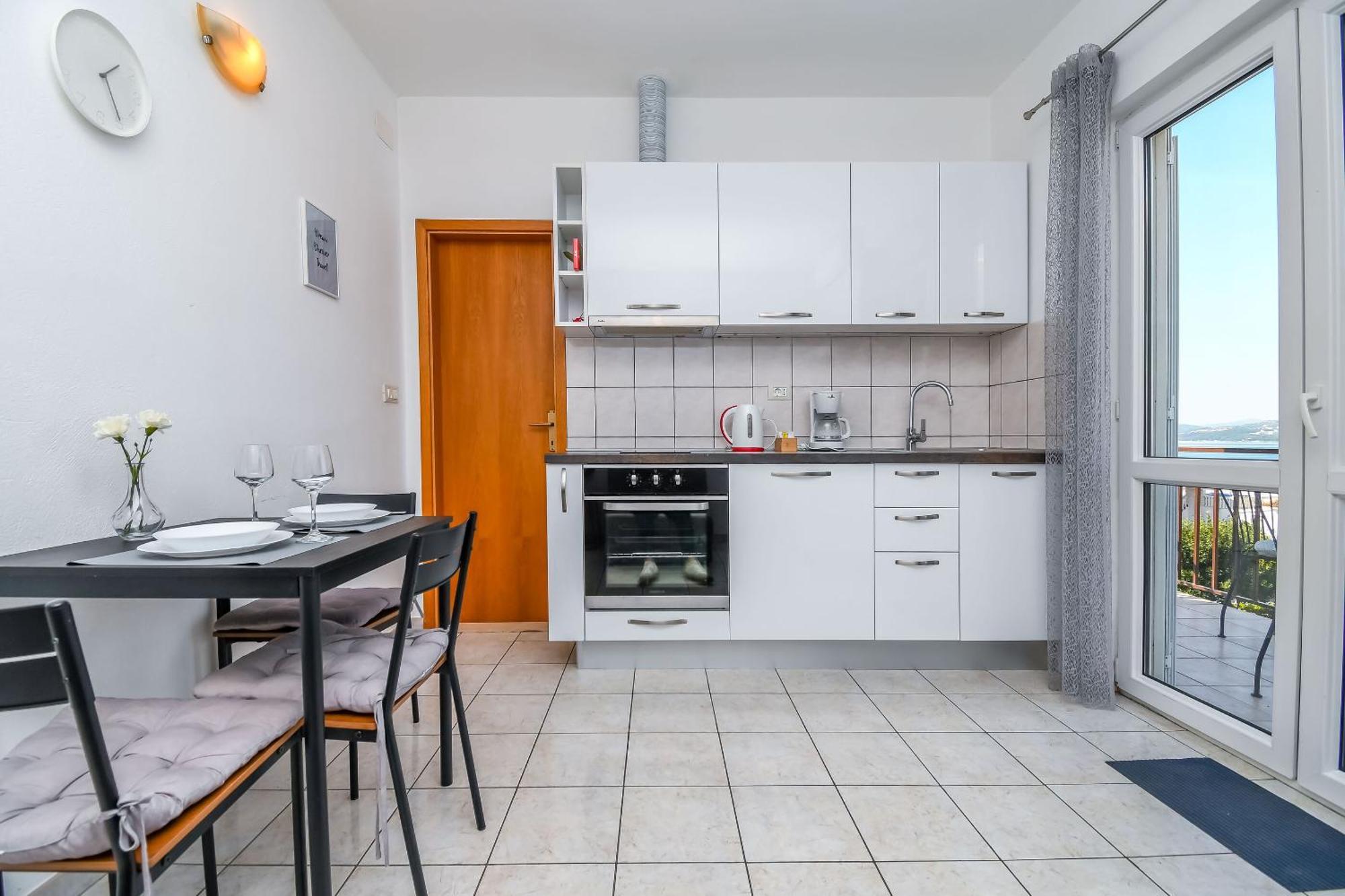 Apartment Mara Trogir Eksteriør bilde